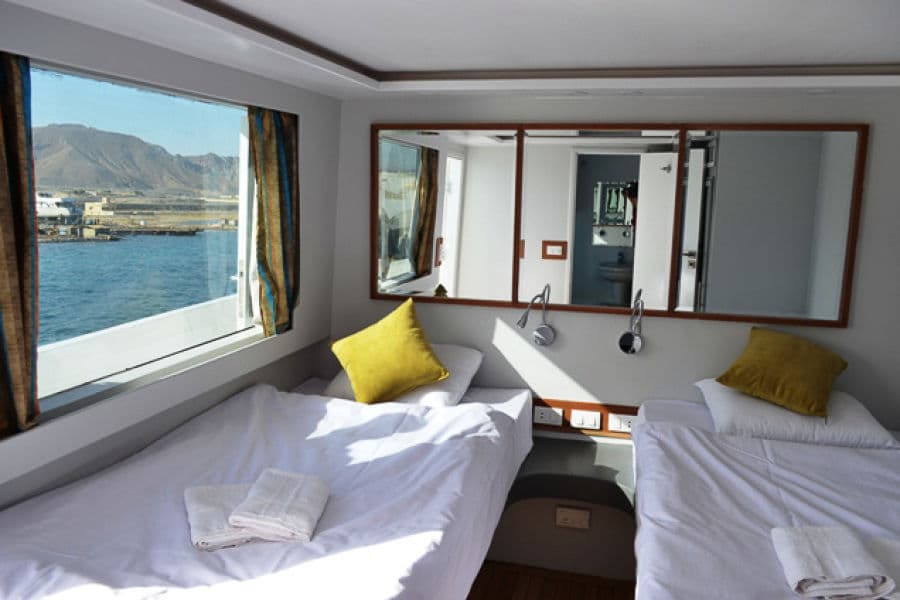 Twin Upper Deck - image