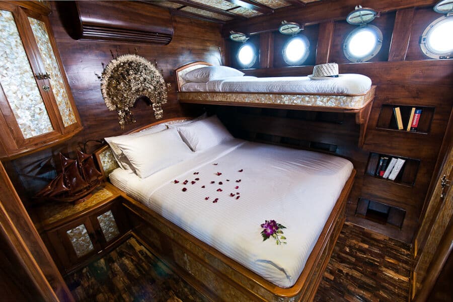 Deluxe Sophia Lower Deck - image