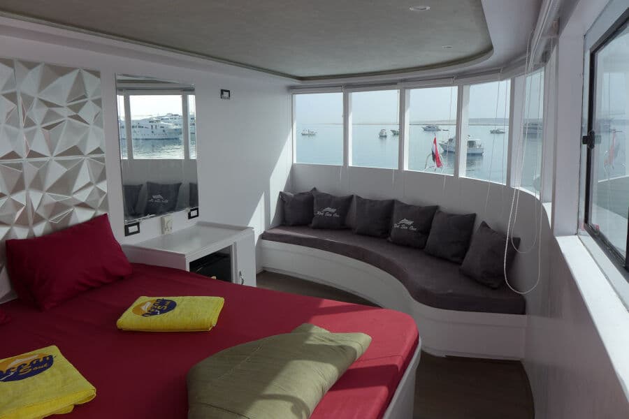 Suite (1 kingsize double bed) Upper Deck - image Suite (1 kingsize double bed) Upper Deck - image