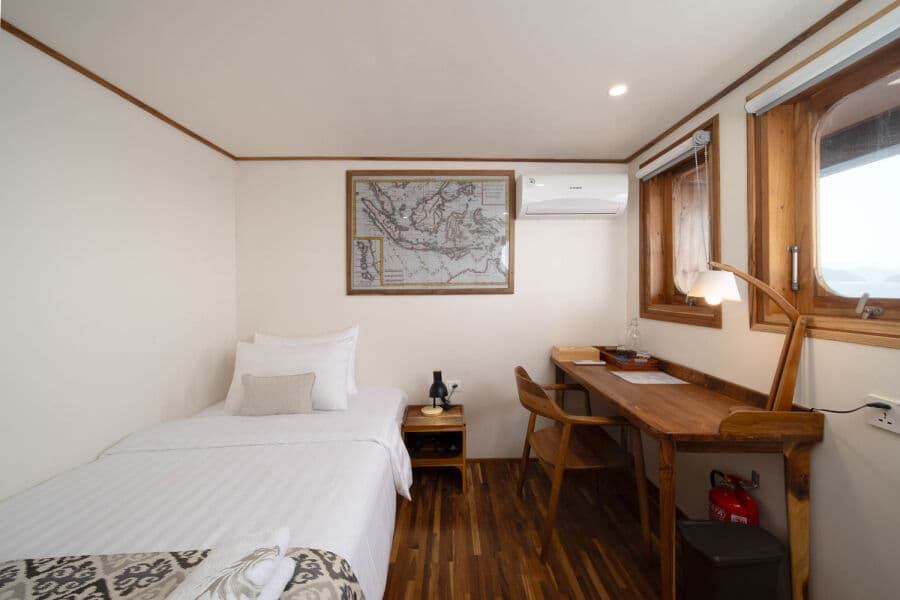 Single Cabin Upper Deck - image