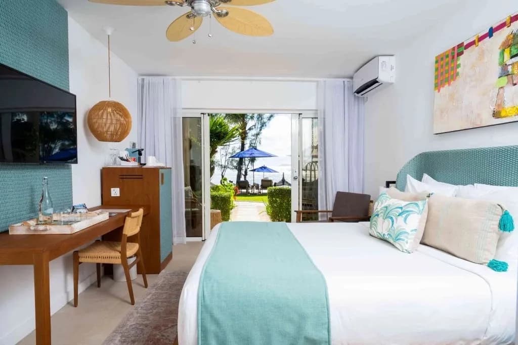Deluxe beachfront room Deluxe beachfront room