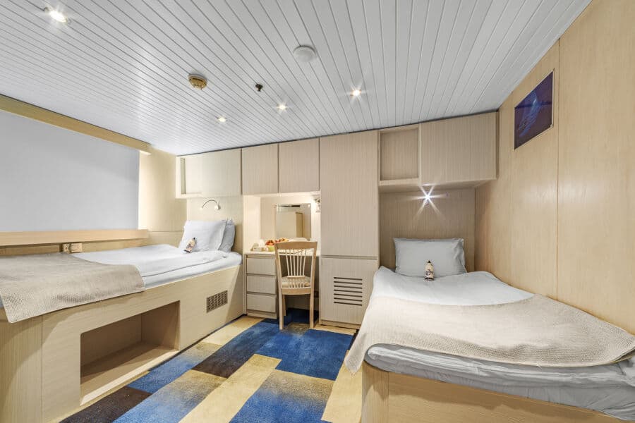 Twin Suite Main Deck - image Twin Suite Main Deck - image