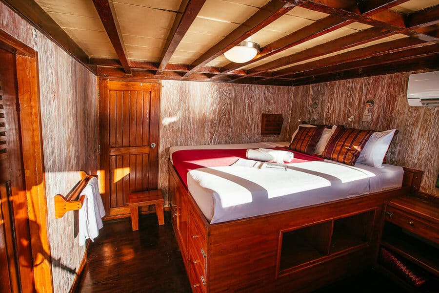 Cabin 7 & 9 - Double only Upper Deck - image Cabin 7 & 9 - Double only Upper Deck - image