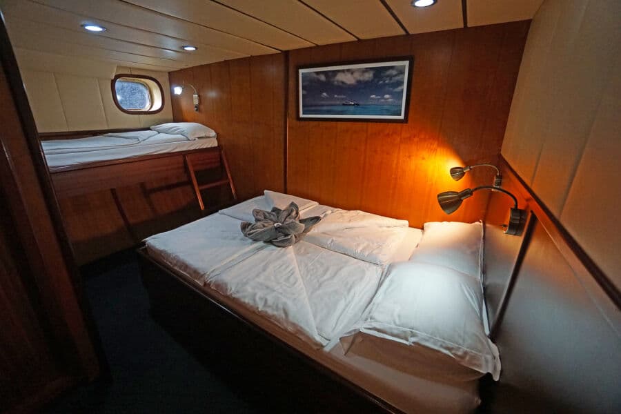 Triple Lower Deck - image Triple Lower Deck - image
