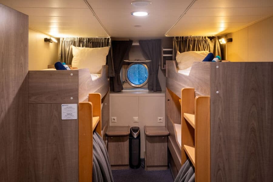 Quadruple Porthole - image Quadruple Porthole - image
