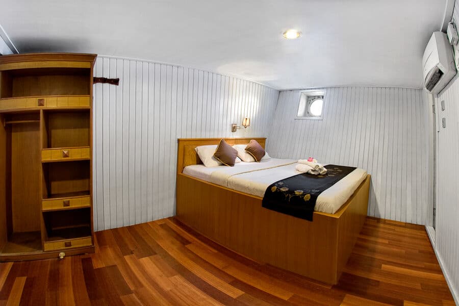 Double Bed (102,107,108) Lower Deck - image Double Bed (102,107,108) Lower Deck - image