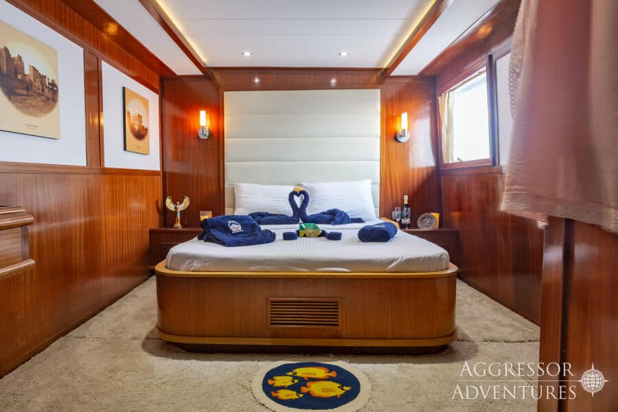 Master Stateroom Upper Deck - image Master Stateroom Upper Deck - image