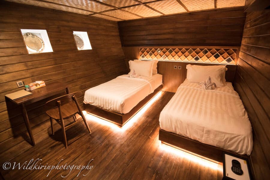 Twin Lower Deck - image Twin Lower Deck - image